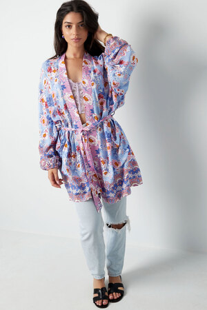 Kurzer Kimono mit Blumendruck, Lila – Multi h5 Bild3
